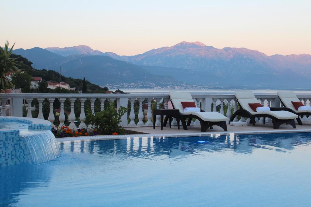 Monte Aria Panorama Suites Херцег-Нови Экстерьер фото