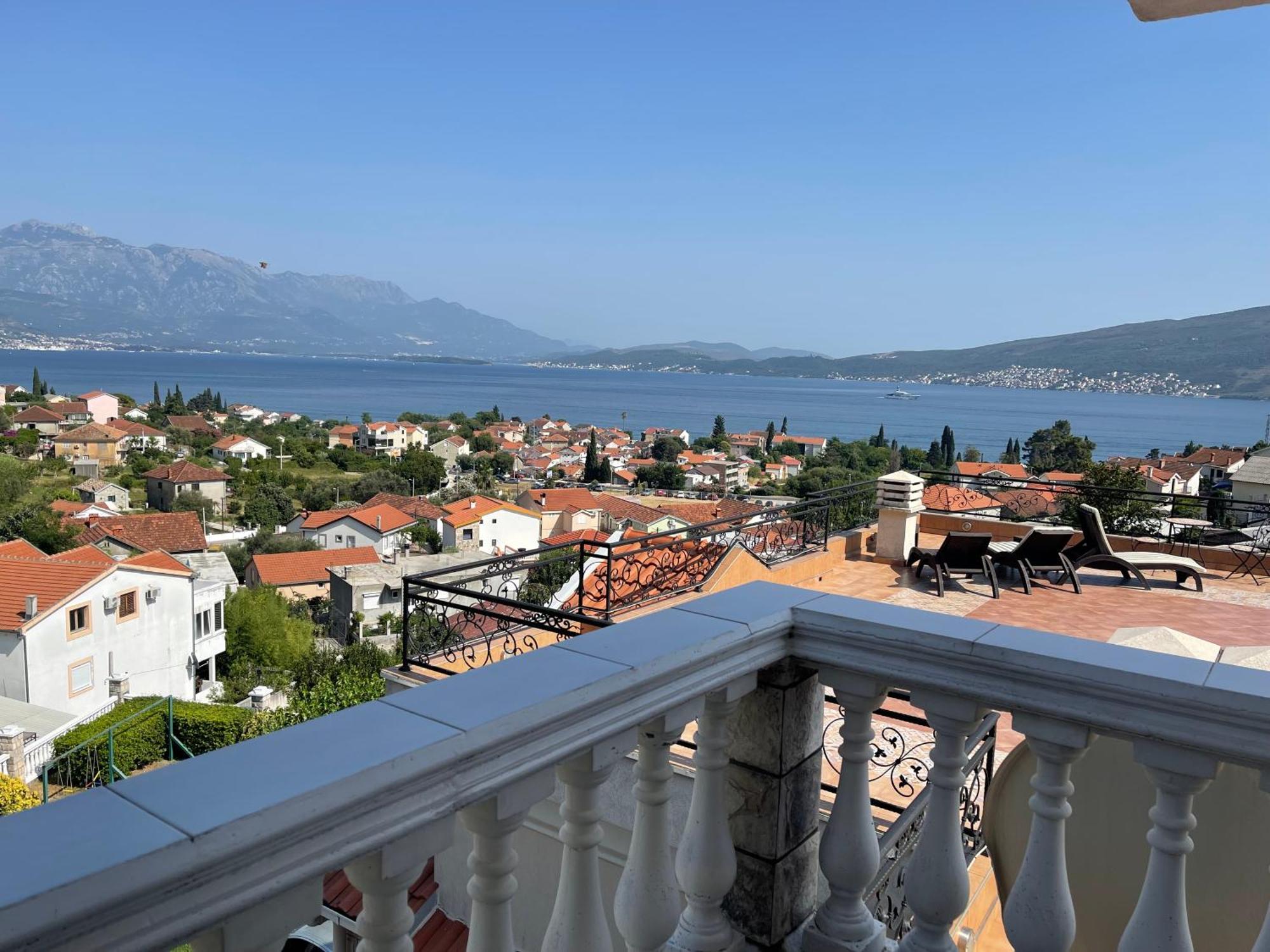 Monte Aria Panorama Suites Херцег-Нови Номер фото